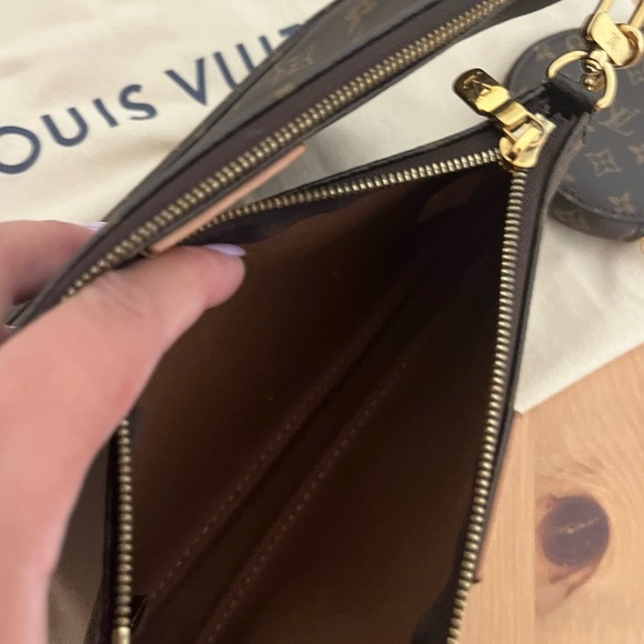 Louis Vuitton: Multi Pochette Accessoires (Monogram)✨ - Picture 8 of 16